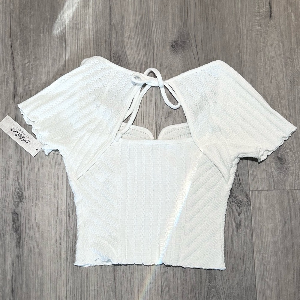 ❥𝒜𝓉ℯ𝓁𝒾ℯ𝓇 𝖡𝖸 𝖪𝖨𝖱𝖨𝖮𝖴𝖲: Knit Cut Out Top - Picture 2 of 7